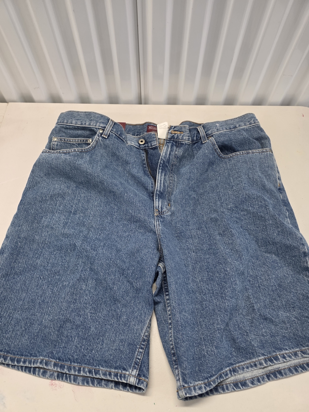 Roundtree & Yorke Big Man Loose Fit Denim Shorts Men's Size 44x10 NWT